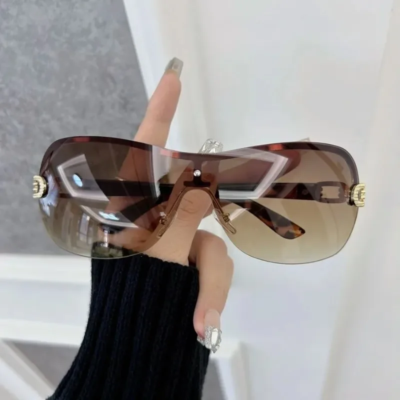 Günlük Kullanıma Uygun Kare Gü - Designer Sunglasses incelemesi ve fiyatı