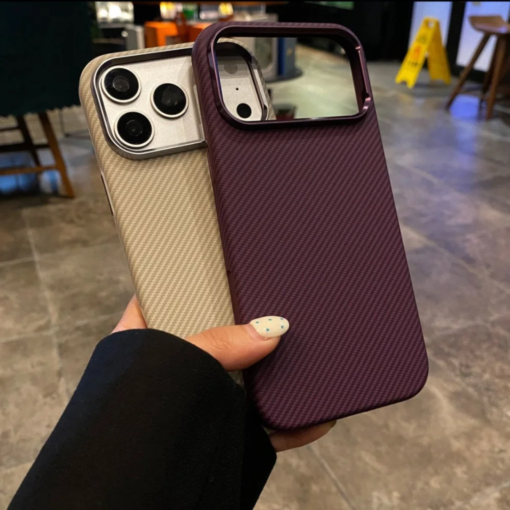 iPhone 18 Pro Max ve 17 Pro iç - Premium Cigar Case incelemesi ve fiyatı
